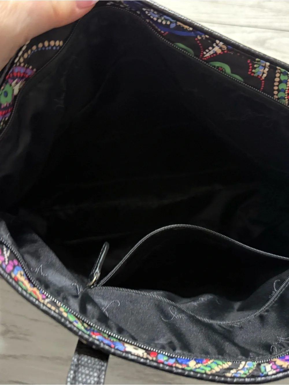 Vera Bradley Black Multicolor Paisley Floral Neoprene fabric Tote